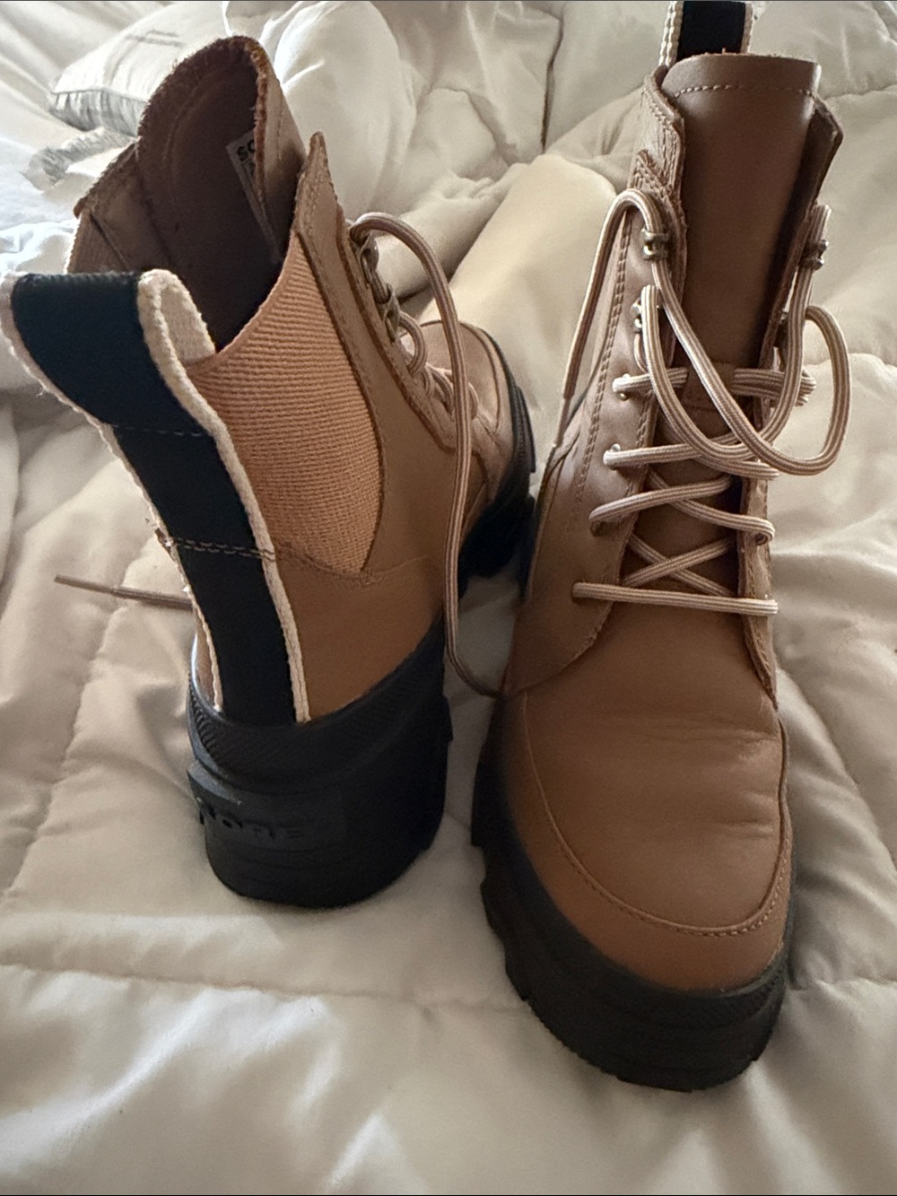 Sorel Women's Tan Lace-Up Platform Boots with Black Outsole worn once